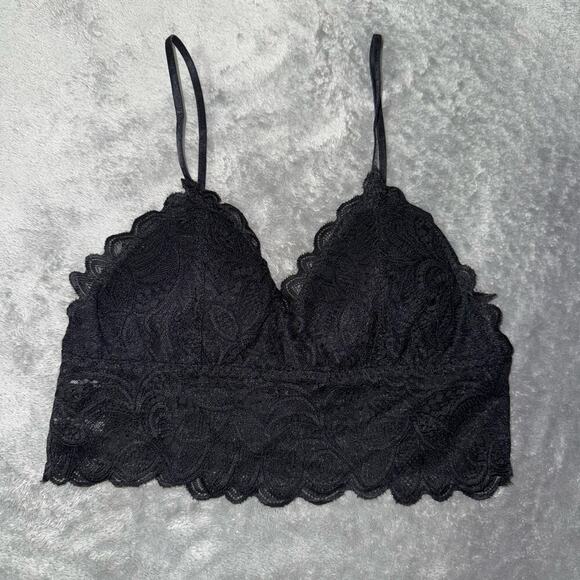 DAZY Solid Floral Lace Cami Top, Black, XXS - Picture 1 of 4